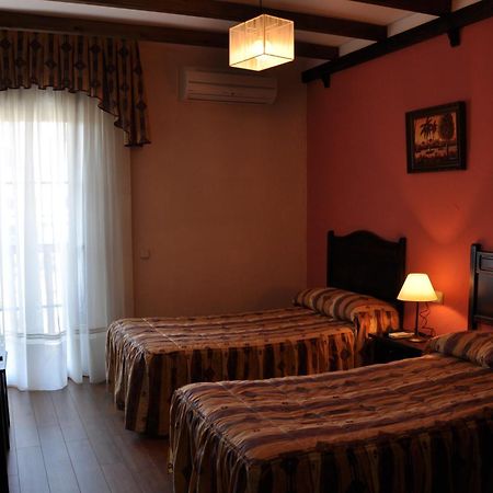 Apartamentos El Mirador Del Soto Sotoserrano Bilik gambar