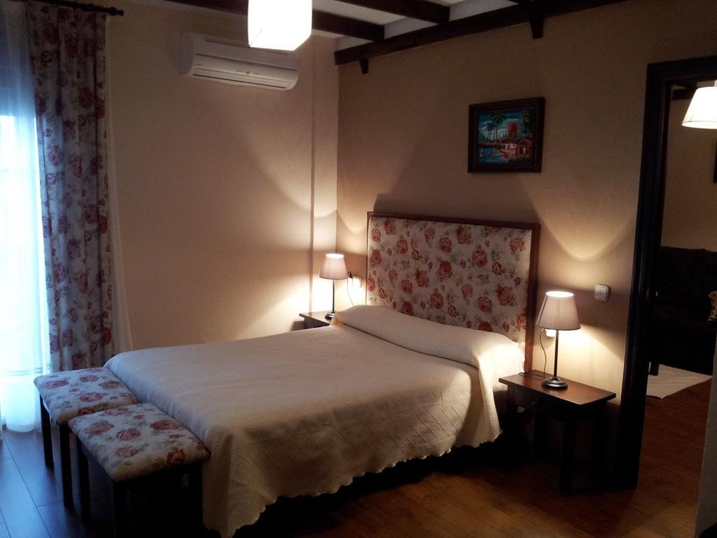 Apartamentos El Mirador Del Soto Sotoserrano Luaran gambar